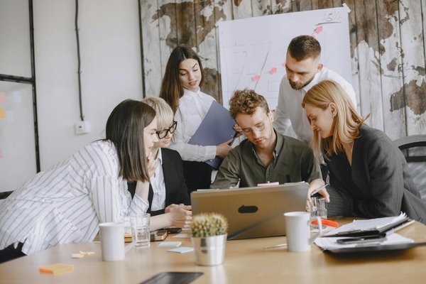 Key Strategies for Effective Business Leadership in the UK